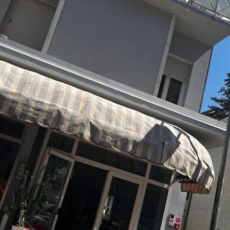 Due Gemelle Rimini Exterior foto